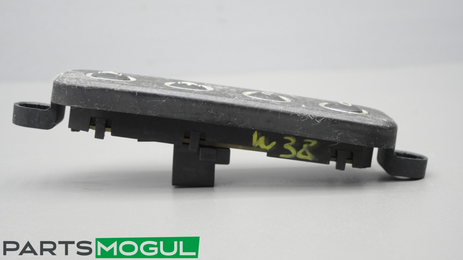 03-13 Maserati Quattroporte M139 Center Console Right Switch Control OEM