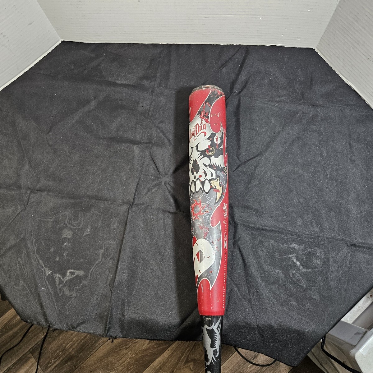 Batte Baseball DeMarini Voodoo VDC13 – 33 Pouces, 30 Oz, Composite/alliage – Adulte, Rouge