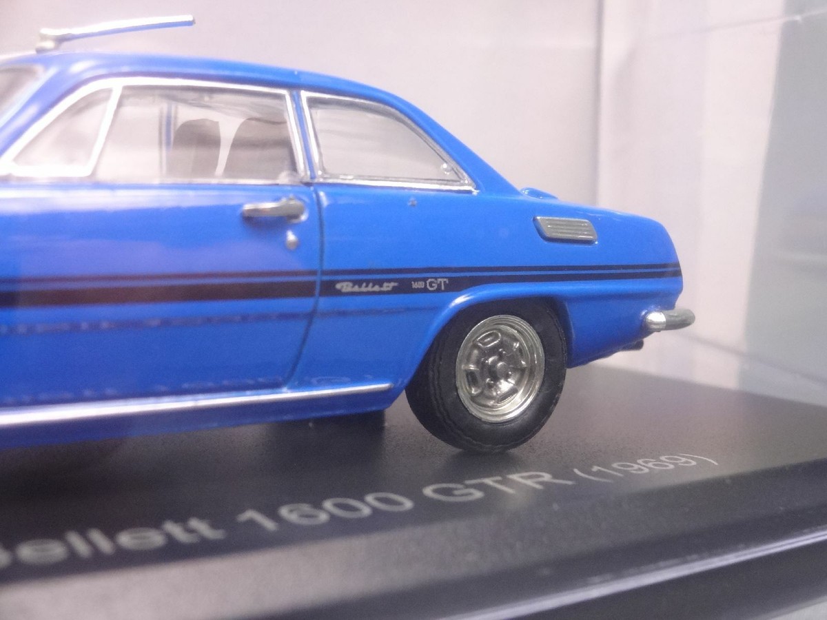 Isuzu Bellett 1600 GTR 1969 Blue 1/43 Scale Box Mini Car Display