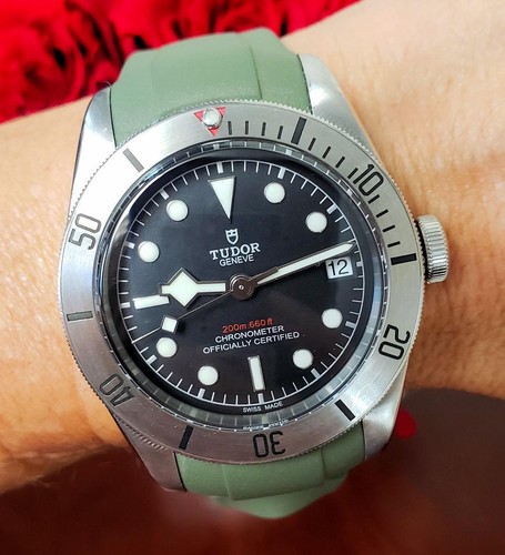 41mm Tudor Heritage Black Bay Calibre MT5612 Rubber Green Auto...