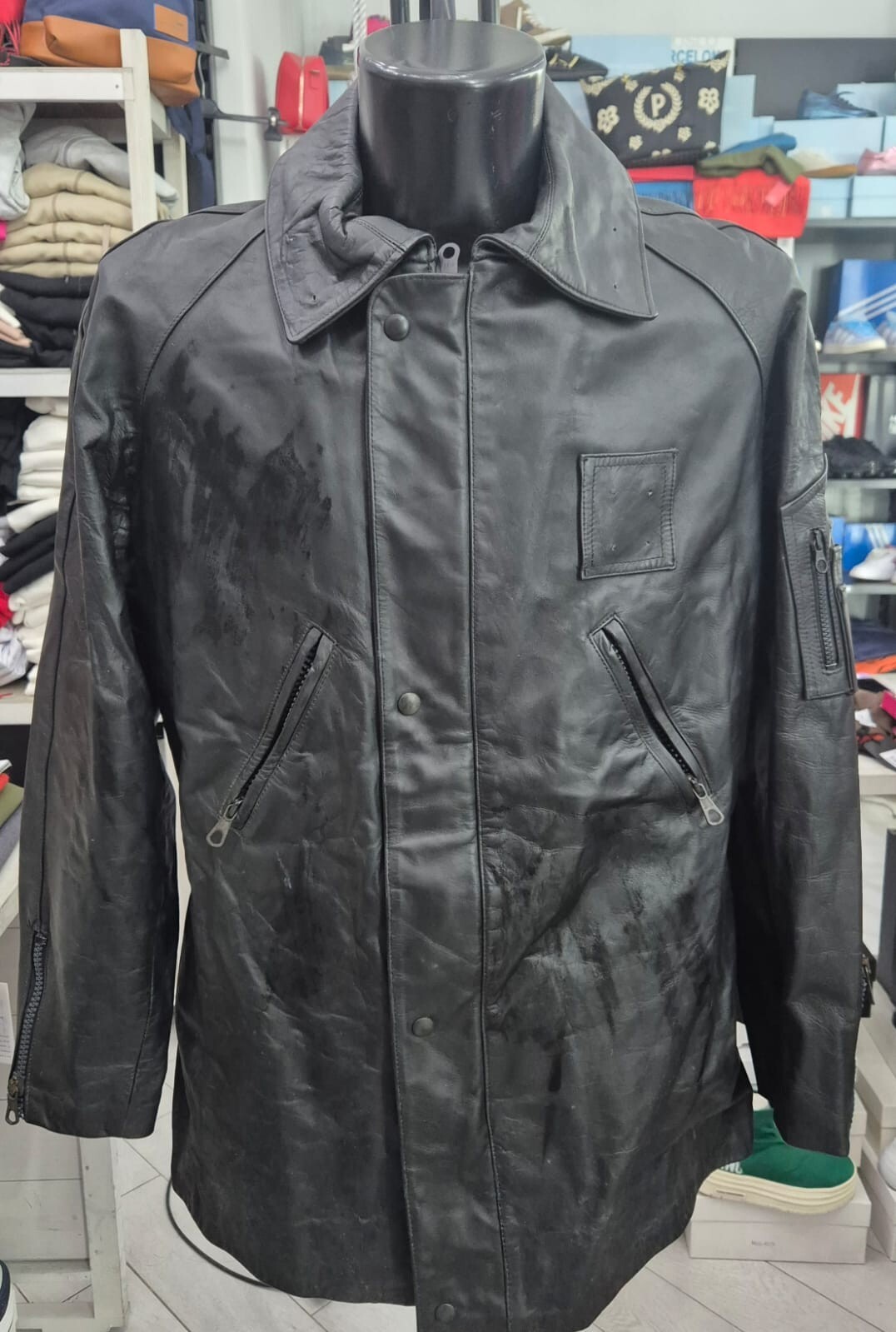 Men's Black Genuine Leather Jacket Size L - LLR62