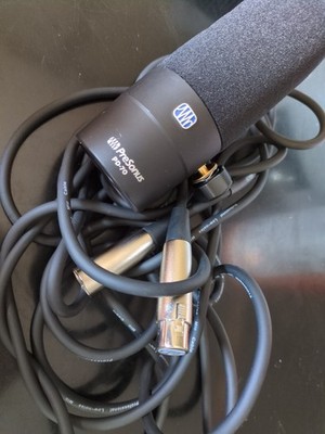 PreSonus PD-70 Broadcast Dynamic Microphone and long XLR cable, tested working!