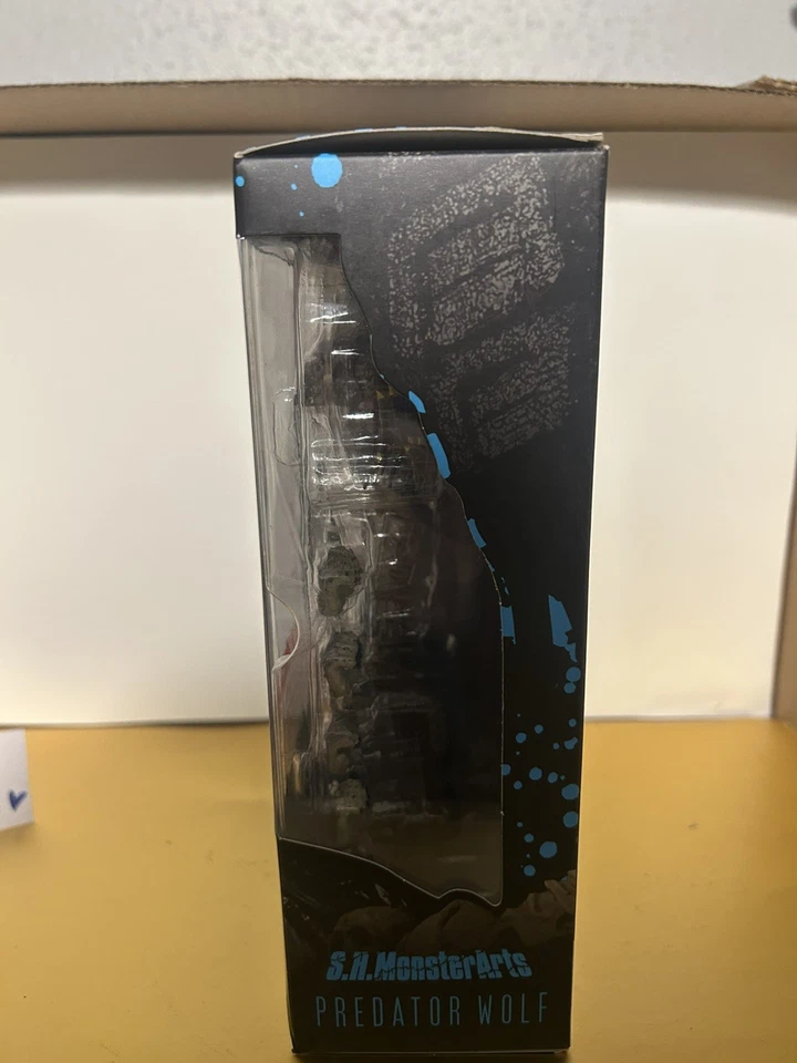 Bandai Predator Wolf Figure - Image 3 of 4