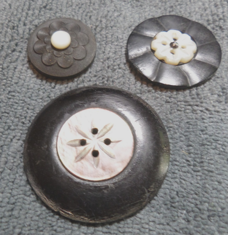3 Vintage Antique Pressed Horn MOP Mother of Pearl Buttons FLOWER