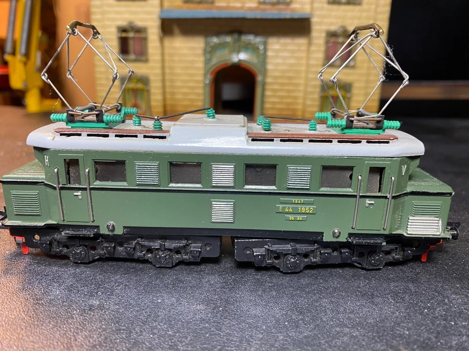 VINTAGE 1953 FLEISCHMANN HO ELECTRIC LOCOMOTIVE NO. 1335-G ORIGINAL BOX - Image 3 of 4