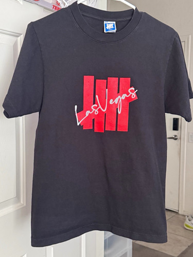Undefeated Las Vegas Logo Graphic Print T-Shirt Black Red/White Size L