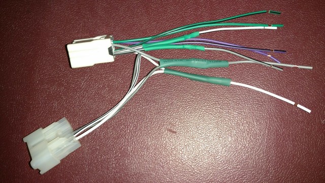 2017 Toyota Tundra amplifier bypass harness for replacing radio in