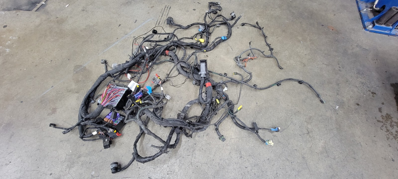 FERRARI 458 ITALIA FRONT WIRING HARNESS OEM 264799 HAS CUTS