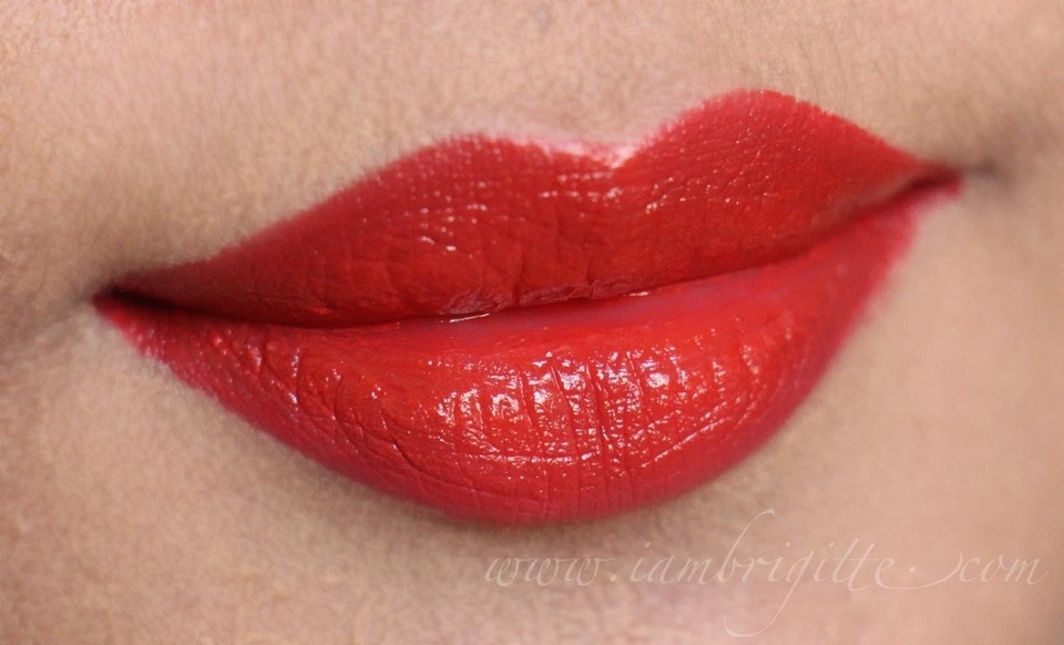 REVLON Ultra HD Rojo de Labios Hidratante 875 HD Gladiolus Val 14,50 Euros - Imagen 2 de 2
