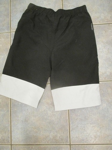 NWT The North Face Flashdry Shorts Boys Size XL 18-20 Swimming - Picture 2 of 5