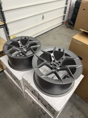 RTR AERO 5 Mustang Wheels   Staggered Set (20x9.5 / 20x10.5)   Liquid Charcoal