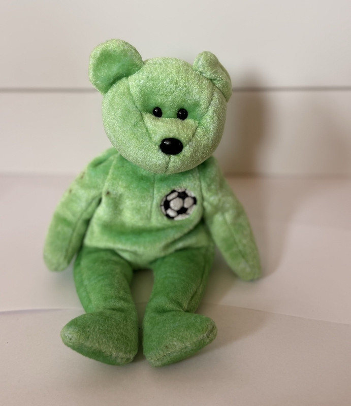 Ty Beanie Buddies Kicks Green Bear Plush Soccer Ball Patch Vintage 2000 Ages 3-7