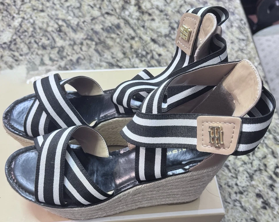 Tommy Hilfiger Mujer Plataforma Cuña Punta Abierta Tobillo Envoltura Foto 3 de 4