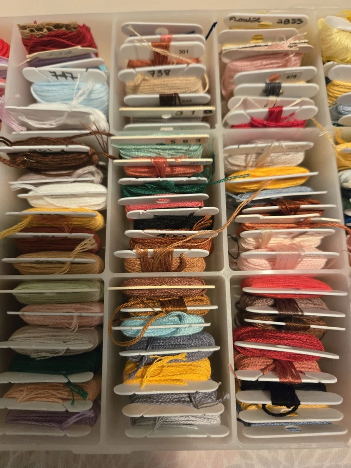 Embroidery Cross Stitch Thread Floss On Bobbins Lot Of 125  Darcie Container - Image 4 of 4