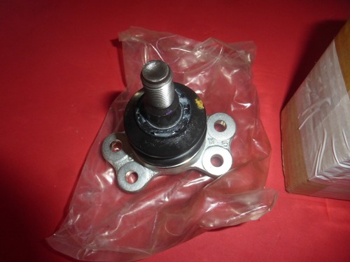 ROTULE DE SUSPENSION AVANT OPEL FRONTERA A 2.3 TD,2.4 I, ISUZU D MAX - Photo 2 sur 3