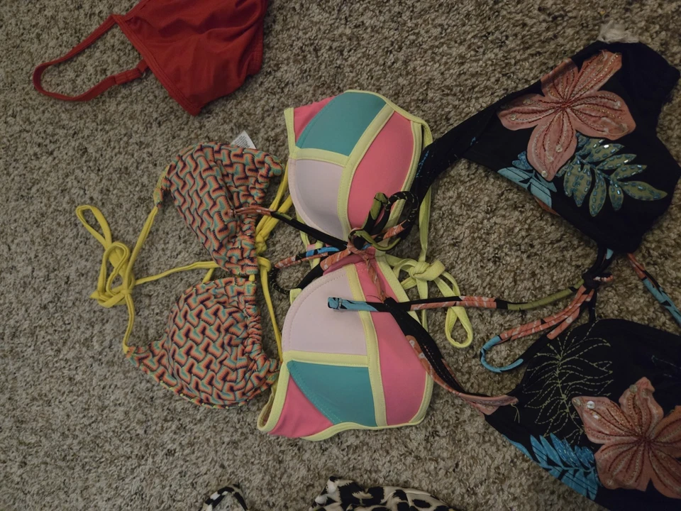 Lote de 4 tops de bikini azul marino antiguo, Xhilaration, sin marca talla L-M Foto 2 de 4