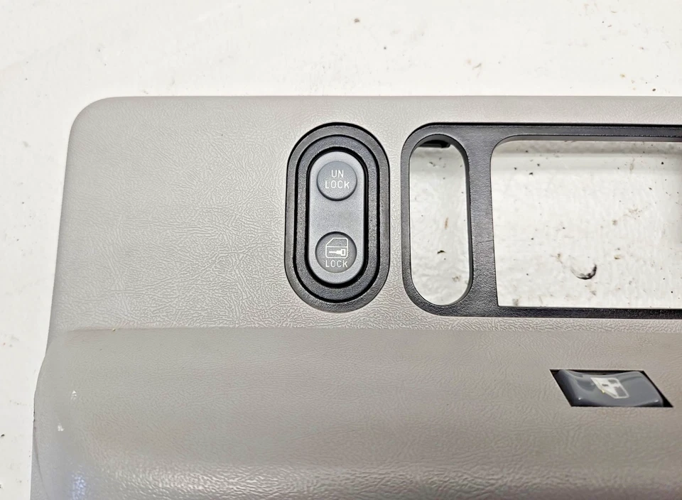 Chevy GMC C/K 1500 1988-1994 bisel interruptor de bloqueo de puerta de pasajero delantero derecho OEM Foto 4 de 4