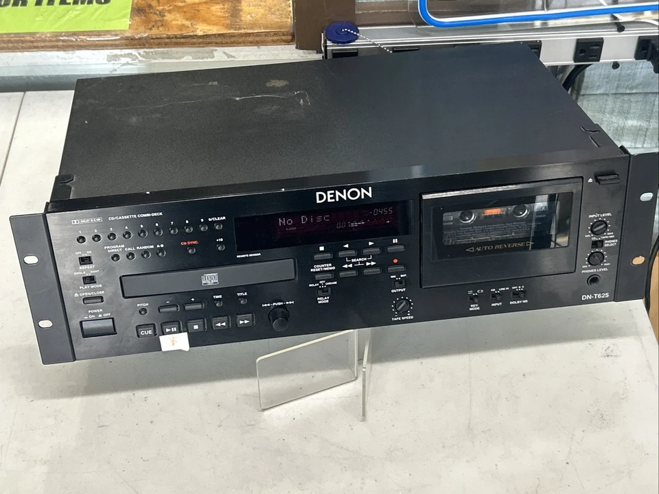 CD/cassette profesional Denon DN-T625 con soportes de rack 85724 Foto 3 de 4