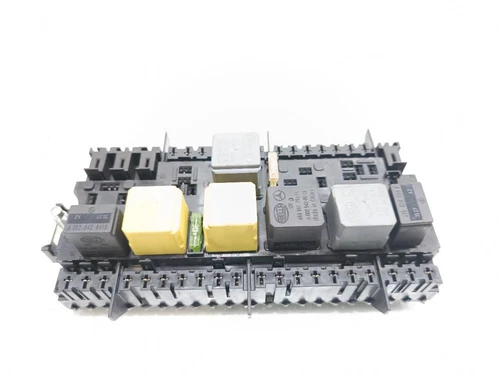 A2469060093 Caja Reles/Fusibles para MERCEDES-BENZ CLASE A (BM 176) 2013 196661 - Imagen 1 de 7