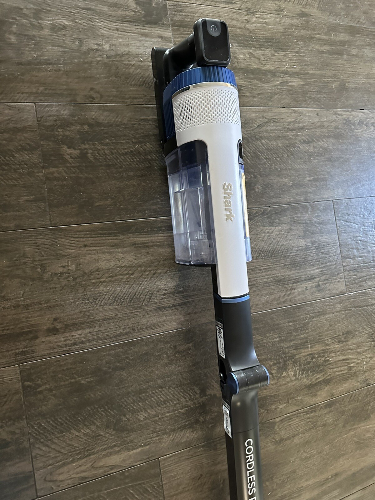 Shark IZ562H Pro Cordless Vacuum w/ Clean Sense IQ & Odor Neutralizer