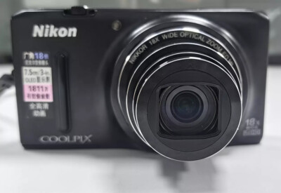 ジャンク Nikon COOLPIX 14倍ズーム S8200 ブラック Nikon COOLPIX S8200 16.1MP Digital Camera 14 x Optical Zoom