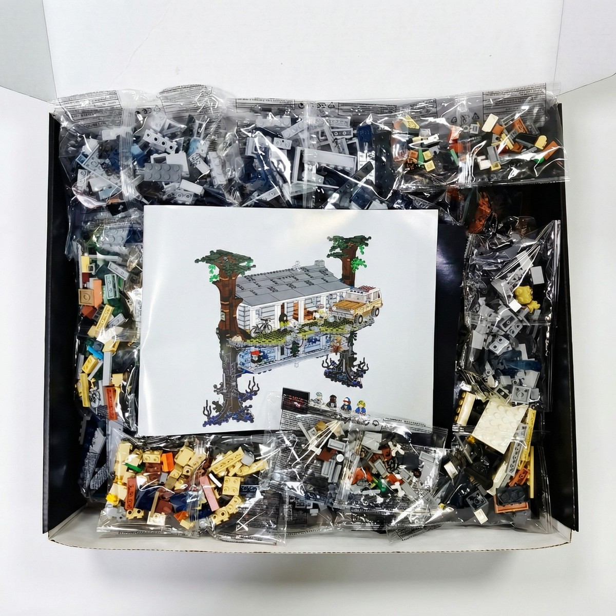uyu NEW Stranger Things The Upside Down 2,287 Pieces Action Adventure