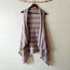 Le Moda multicolor chevron knit sleeveless open cardigan One Size