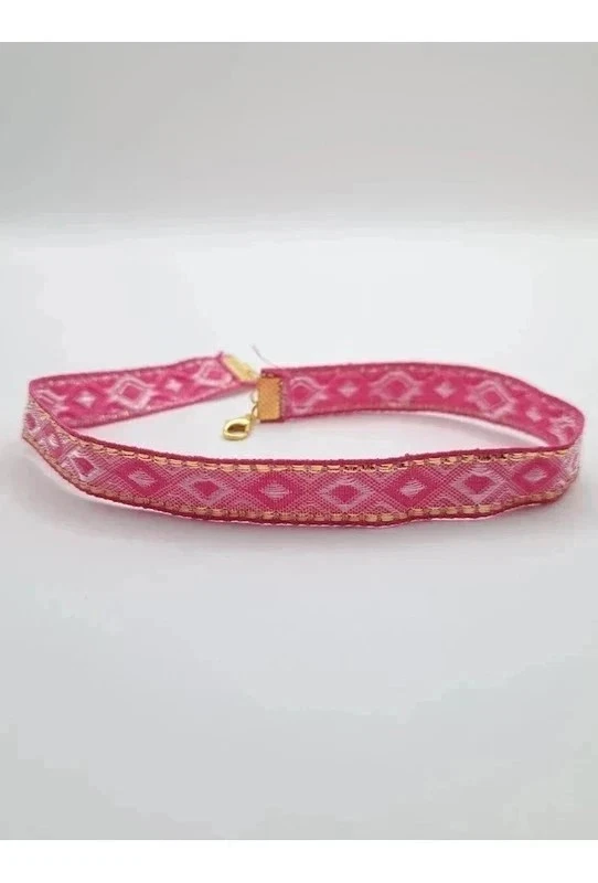Collana choker nastro tessuto rosa ricamo rombi argento boho donna ragazza - Immagine 3 di 4