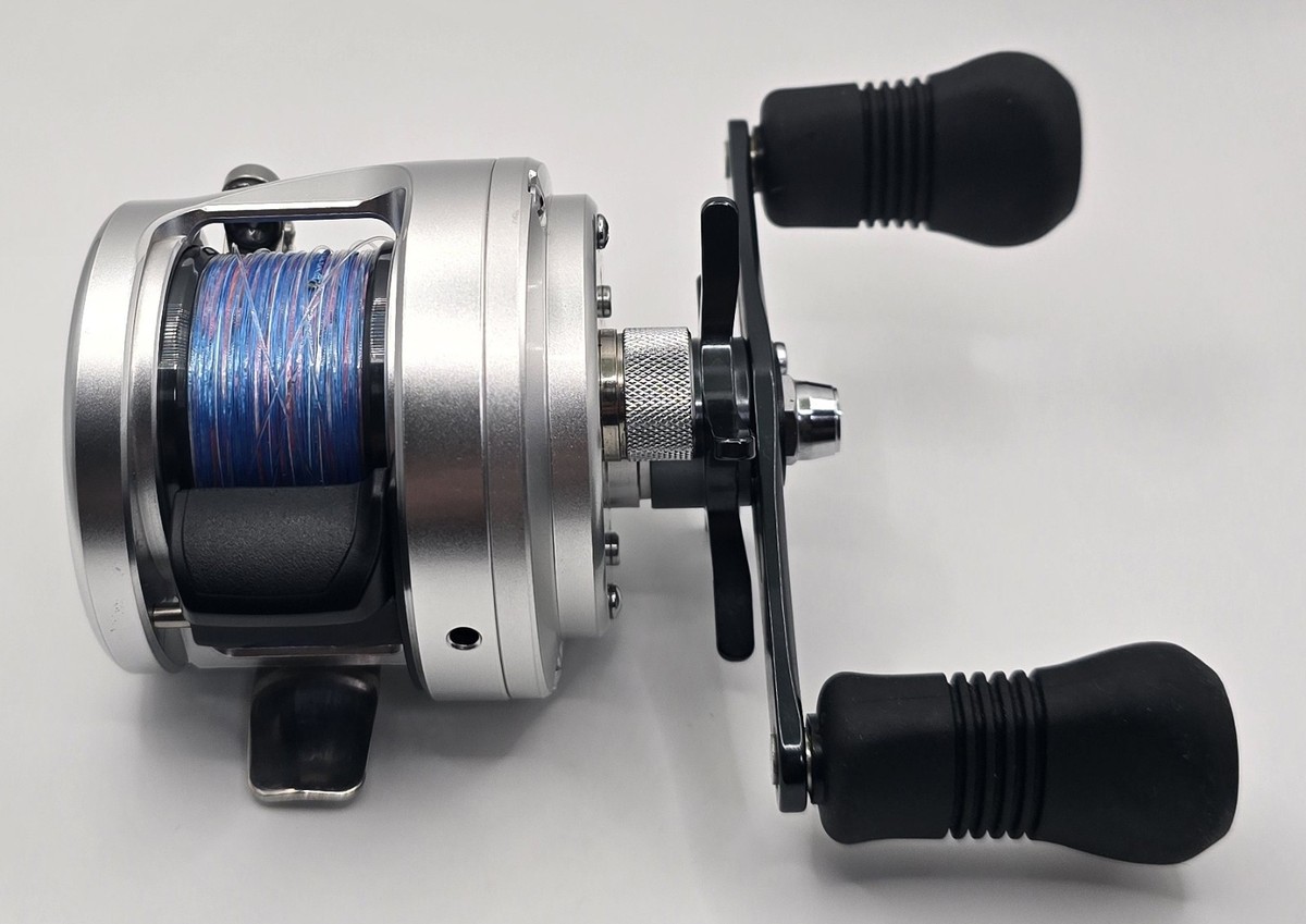 ★最終値下げ★ SHIMANO OCEA CALCUTTA 200HG Shimano Ocea Calcutta 200 PG Baitcast Reel Right Hand from Japan