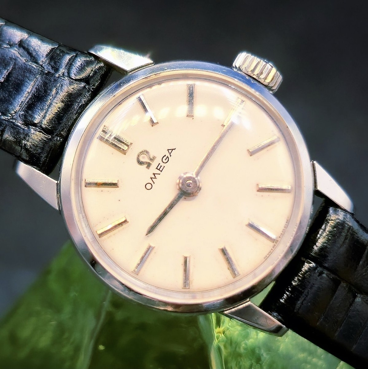 Vintage OMEGA 1960's Manual Wind MCM Swiss Women's Watch W/ Superb