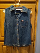 Sleeveless denim shirt M, button front, chest pocket, flag tag, great shape