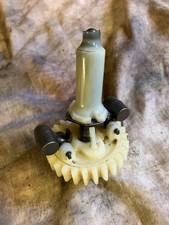 PIGNON DE REGULATEUR MOTEUR BERNARD W39 A