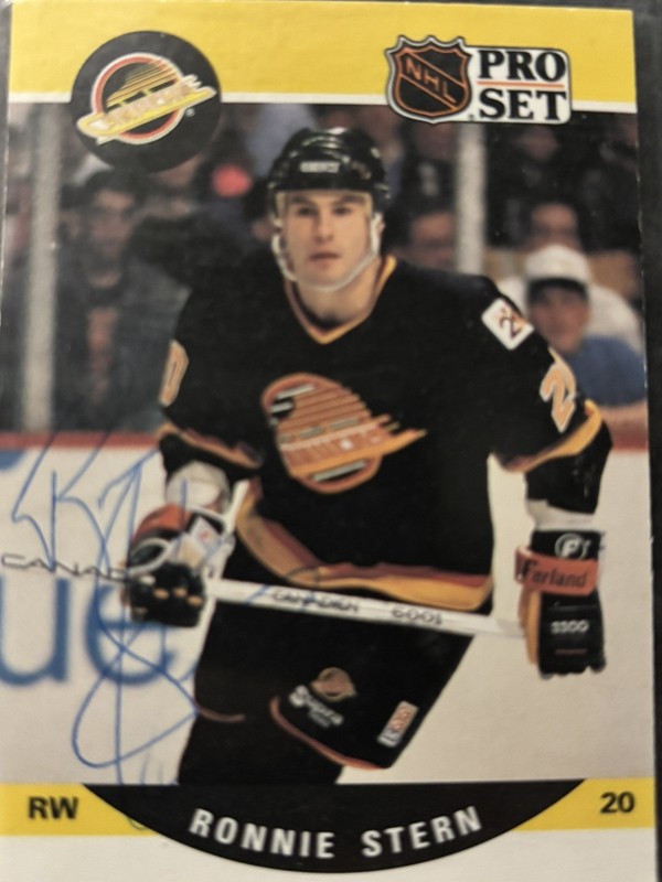 Ronnie Stern Vancouver Canucks autographed hockey card (1990-91 Pro Set #549)