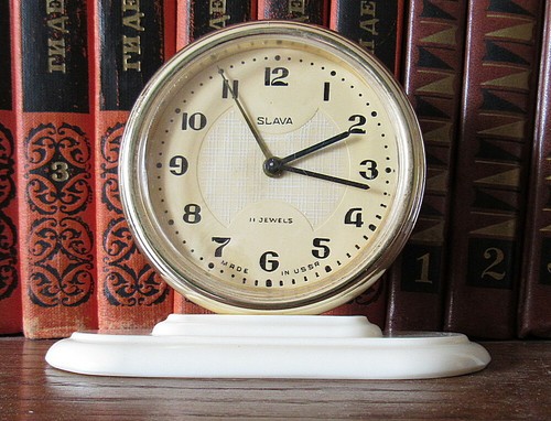 Ancien réveil SLAVA, mécanique, déco vintage année 80, L'URSS antique clock #193 - Imagen 2 de 8