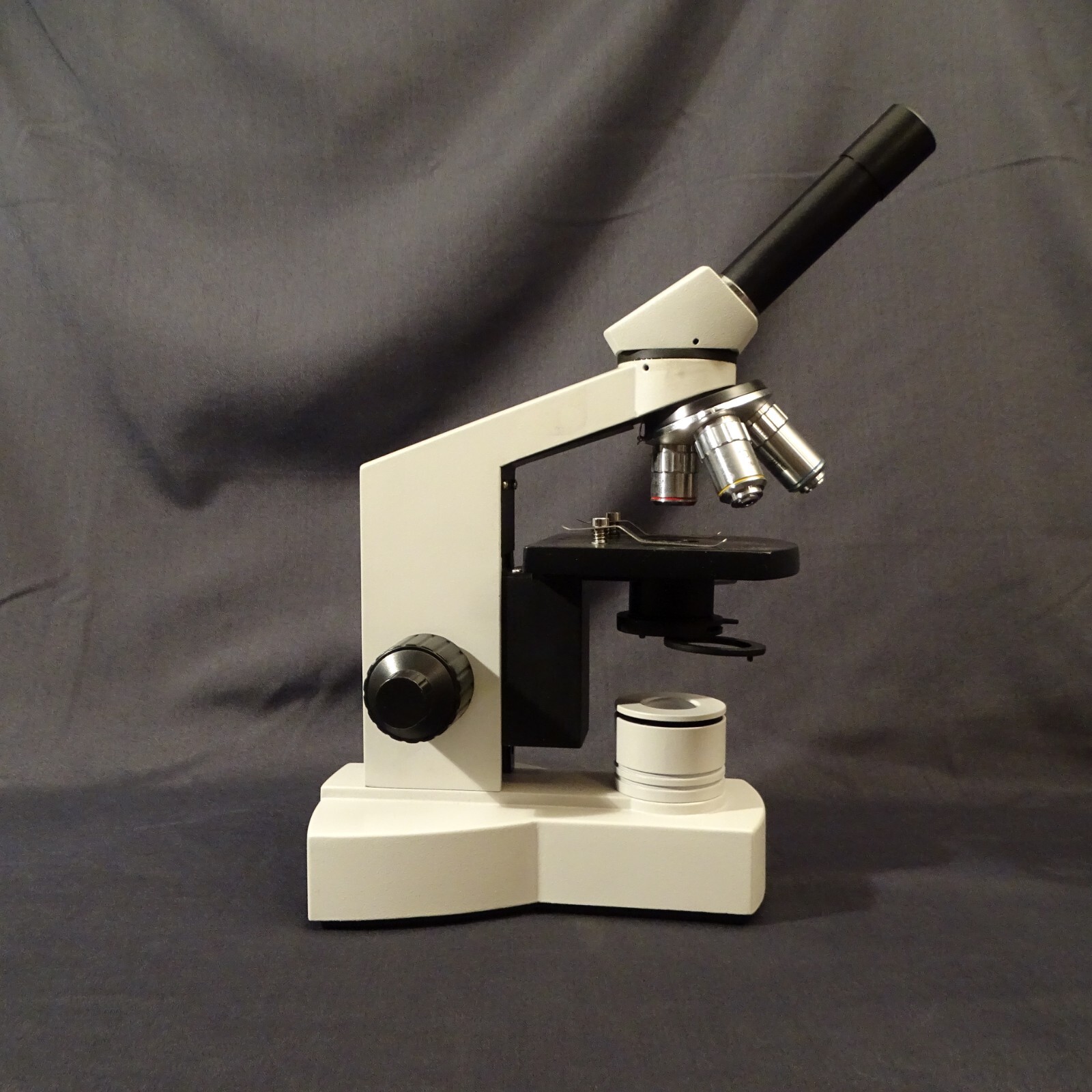 Microscope monobloc Euromex XL-XLR pour laboratoire