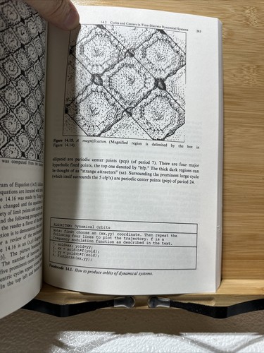 Computers, Pattern, Chaos, and Beauty: Graphics - Clifford Pickover - Geometry - Picture 15 of 17