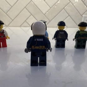 LEGO City (60140) Minifigure Set Police & Bandits