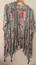 Xhiliration Floral River Green Kimono Crochet Trim XS/S Oversized