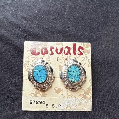 Vintage Trifari Signed Turquoise Oval Bezel Silver Tone Stud Earrings
