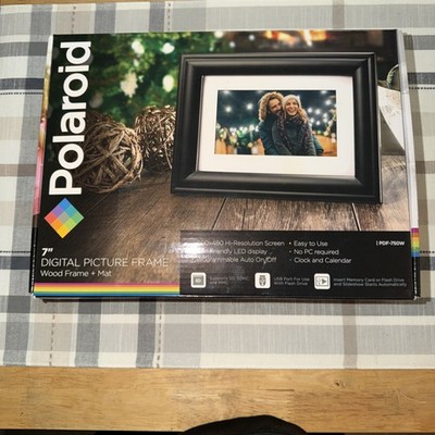 Polaroid 7'' Digital Picture Frame - Wood Frame + Mat (PDF-750W)