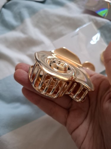 Mango H&M Zara Ohrstecker Haarspange Muschel Gold Metall OVP - Bild 3 von 4