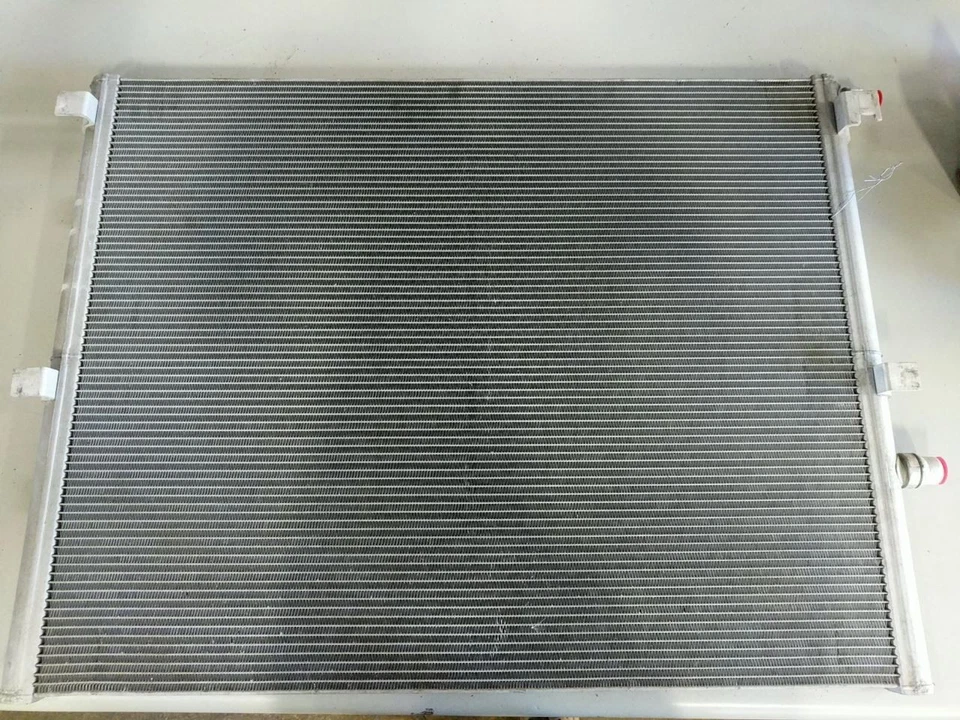 Основная передняя часть радиатора подходит для BMW 740i 794220 16-21 годов выпуска - Изображение 2 из 4