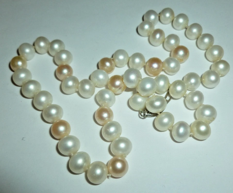 Vintage Simulated Pearls Hand Knotted Necklace Classic Choker 16" - Image 3 of 4