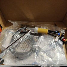 Glacier Bay Single-Handle Kitchen Faucet Side Sprayer Chrome  White 1008011207