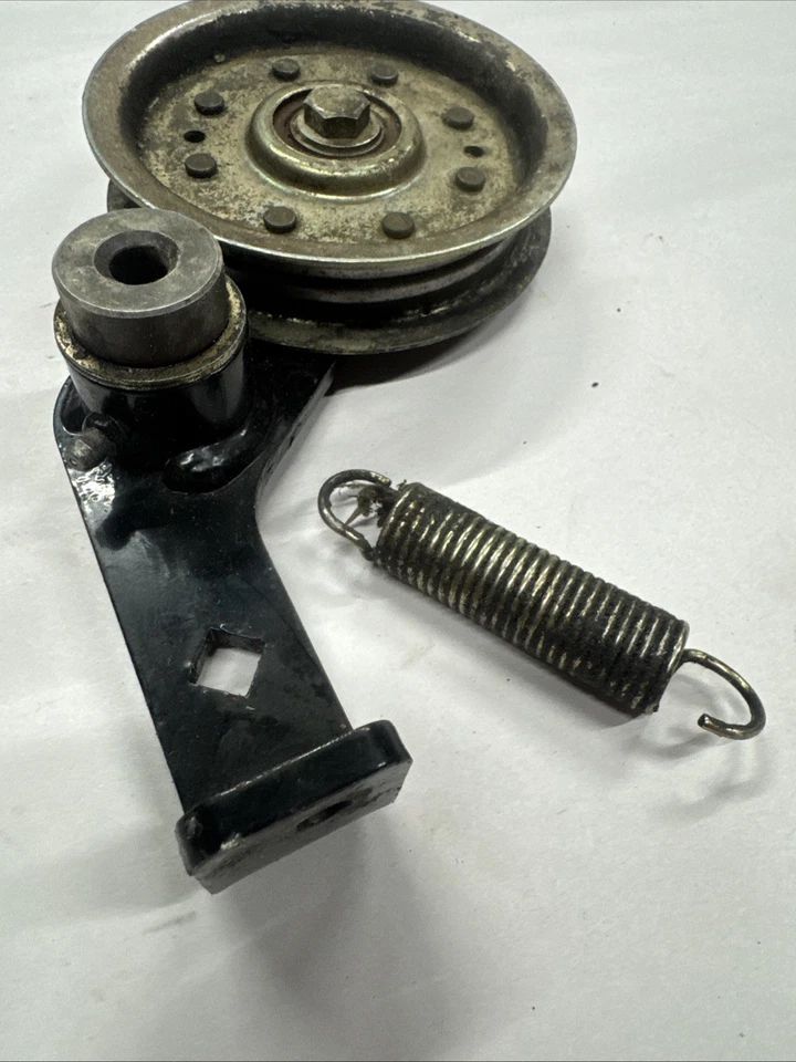 OEM Bobcat 934010A Walk Behind Ryan 2721403.7 Brazo de tracción loca — Caja Q9 Foto 2 de 4