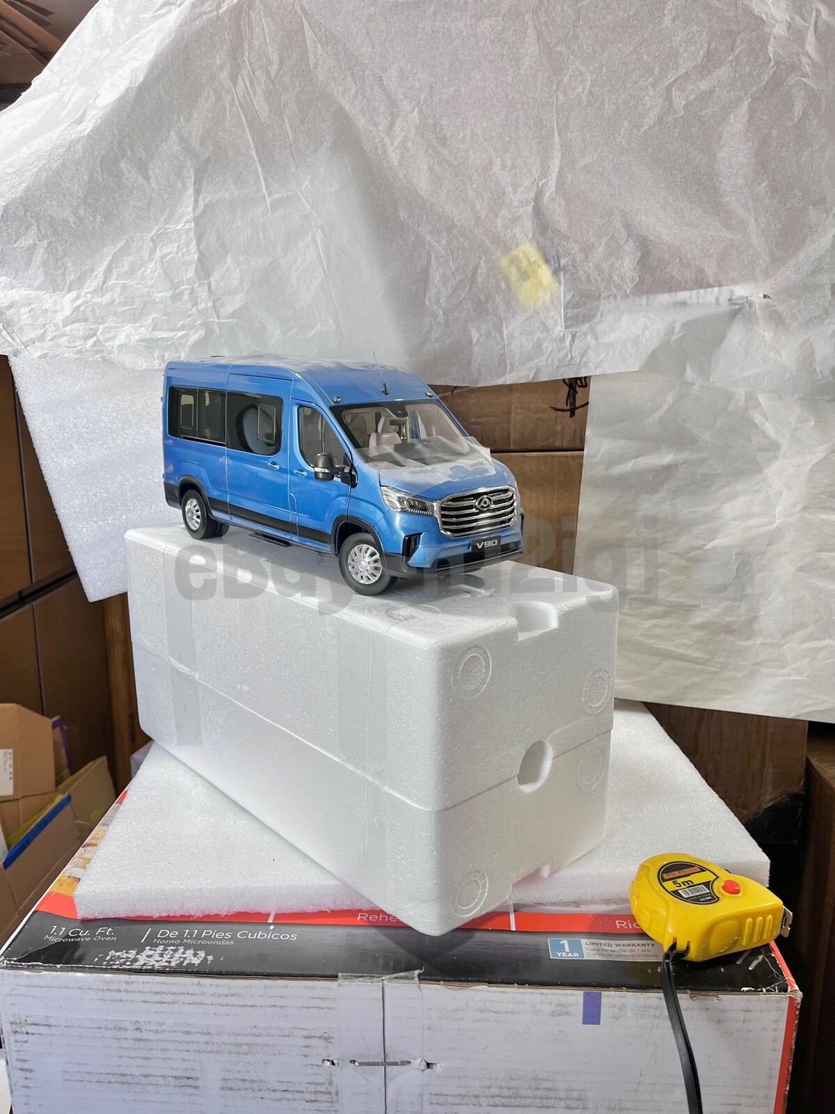 1:18 Scale Maxus eDeliver 9 Diecast Model Car