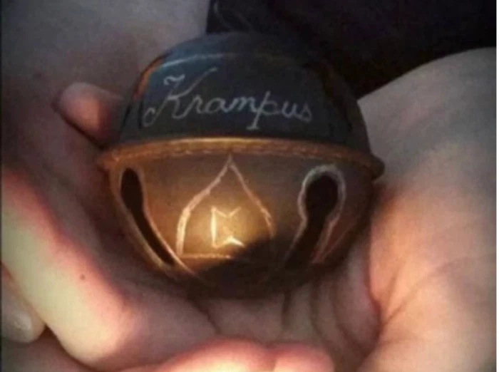 Campana KRAMPUS 1:1 tamaño real réplica METAL Navidad genuina grabada sin letra Foto 2 de 4