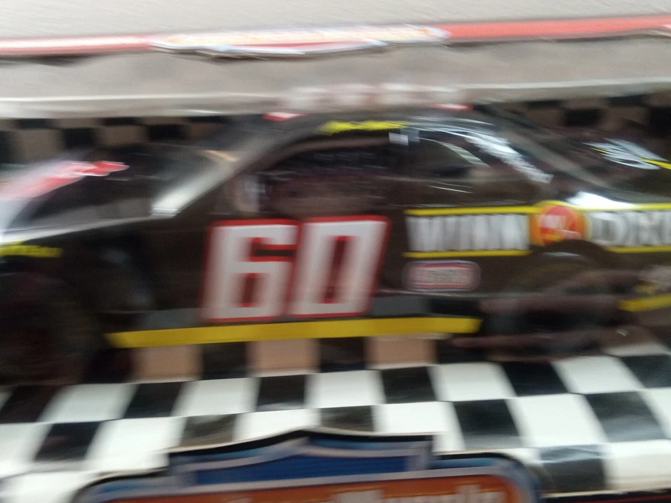 American Muscle 1/18 Mark Martin #60 Winn Dixie Ford Thunderbird Diecast Foto 4 de 4