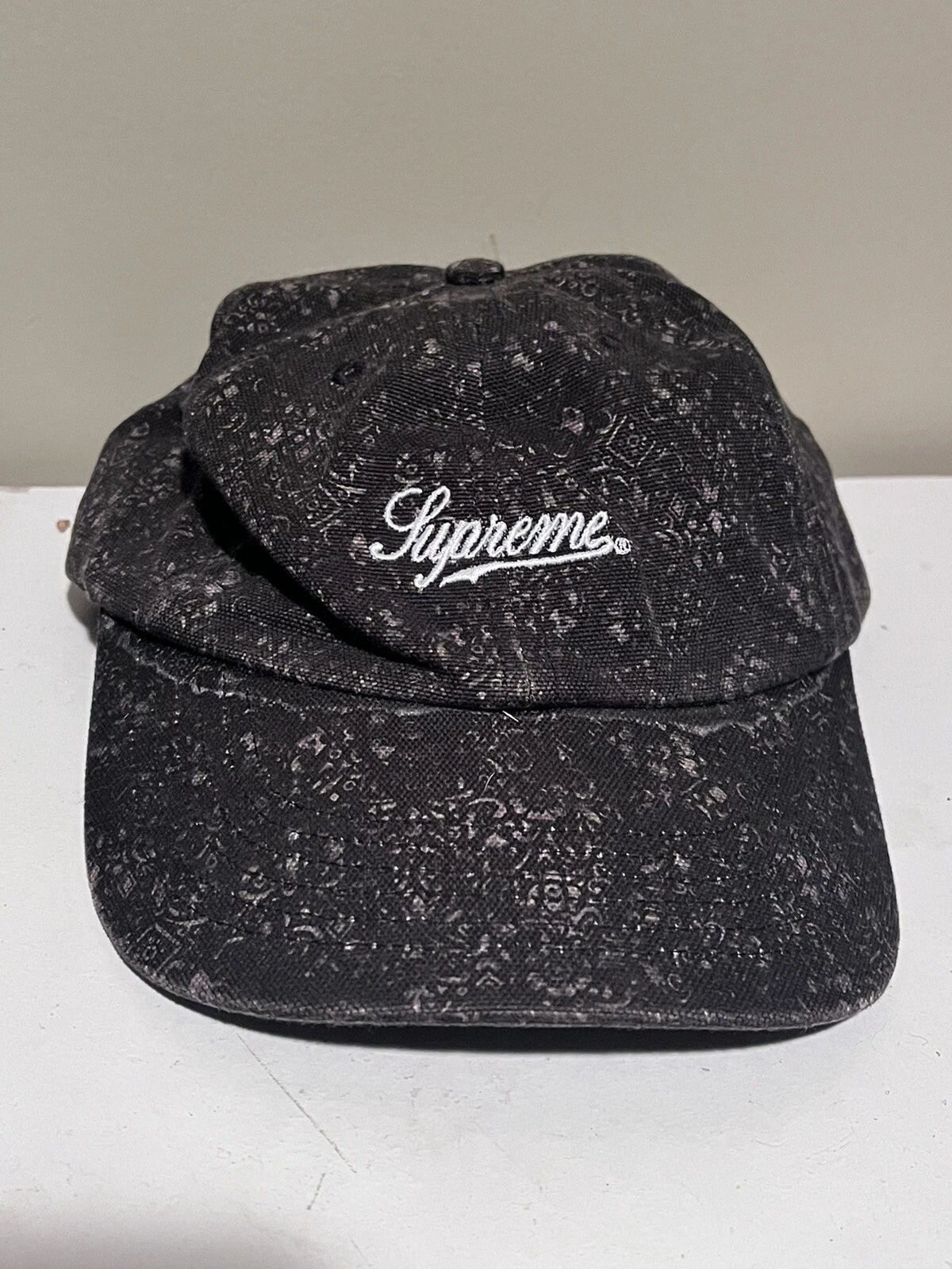 Casquette à bretelles vintage Supreme chapeau SUPREME gris blanc sangle dos old school rare