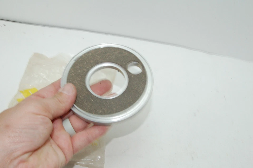 NOS GENUÍNO SUZUKI 12450-26000 VIRABREQUIM VÁLVULA EXTERNA ASSENTO TS50 TM75 TS75 FABRICANTE DE EQUIPAMENTO ORIGINAL - Imagem 3 de 4